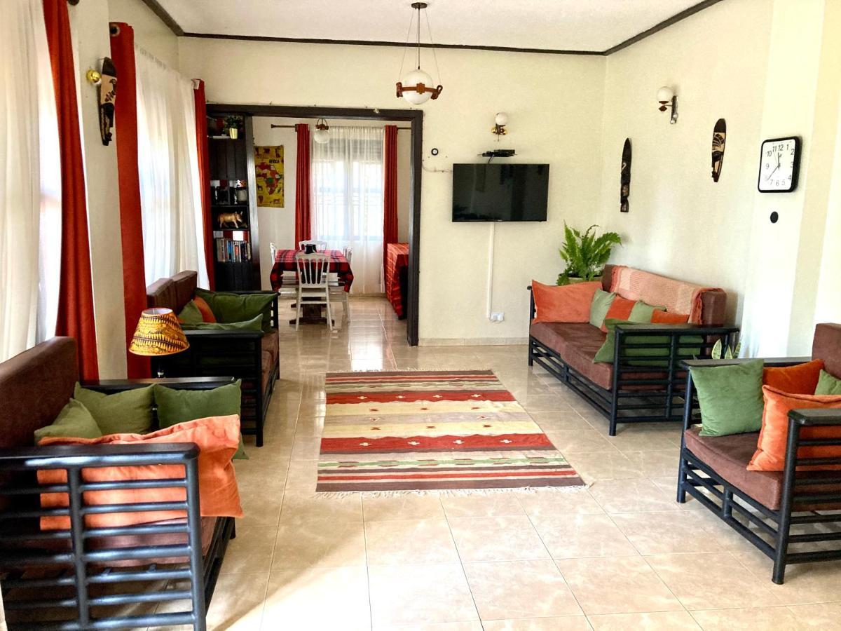 Okra House Hotel Entebbe Ngoại thất bức ảnh