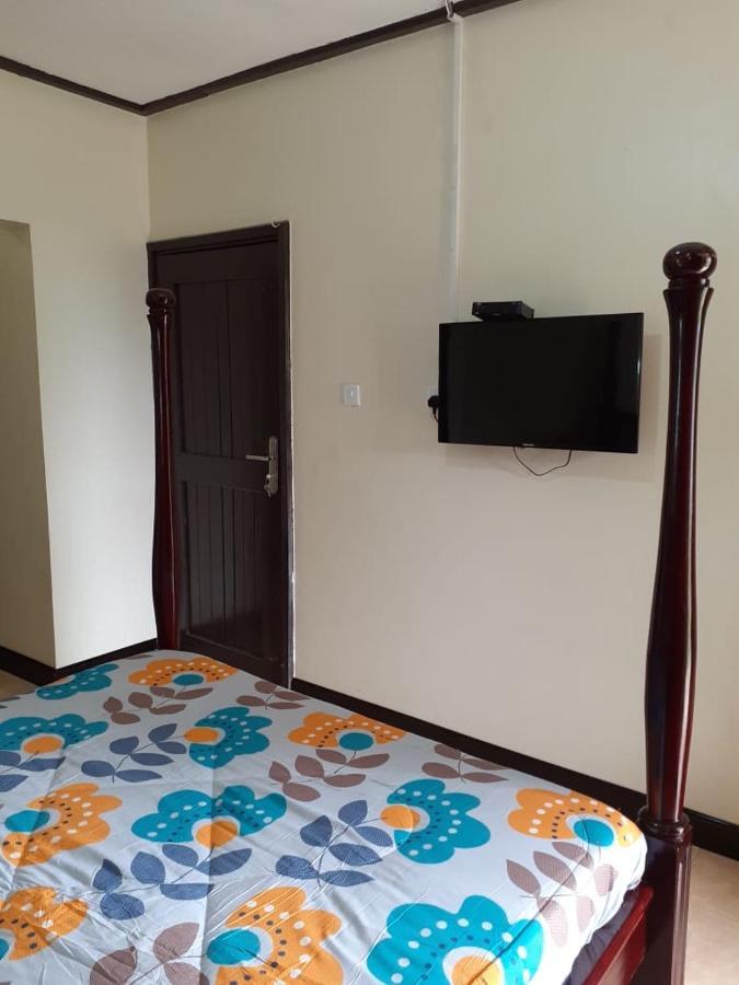 Okra House Hotel Entebbe Ngoại thất bức ảnh