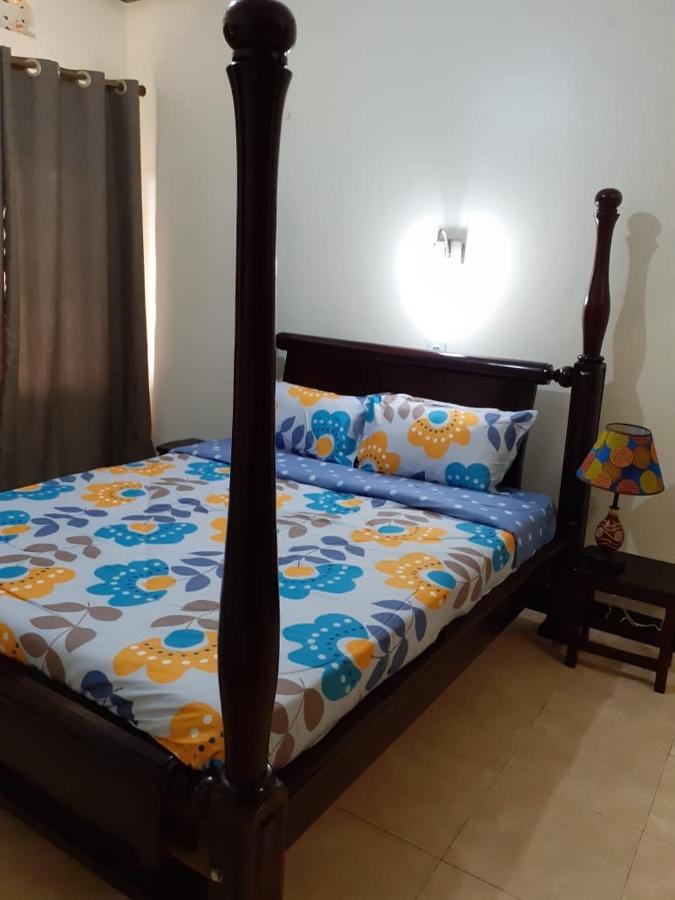 Okra House Hotel Entebbe Ngoại thất bức ảnh