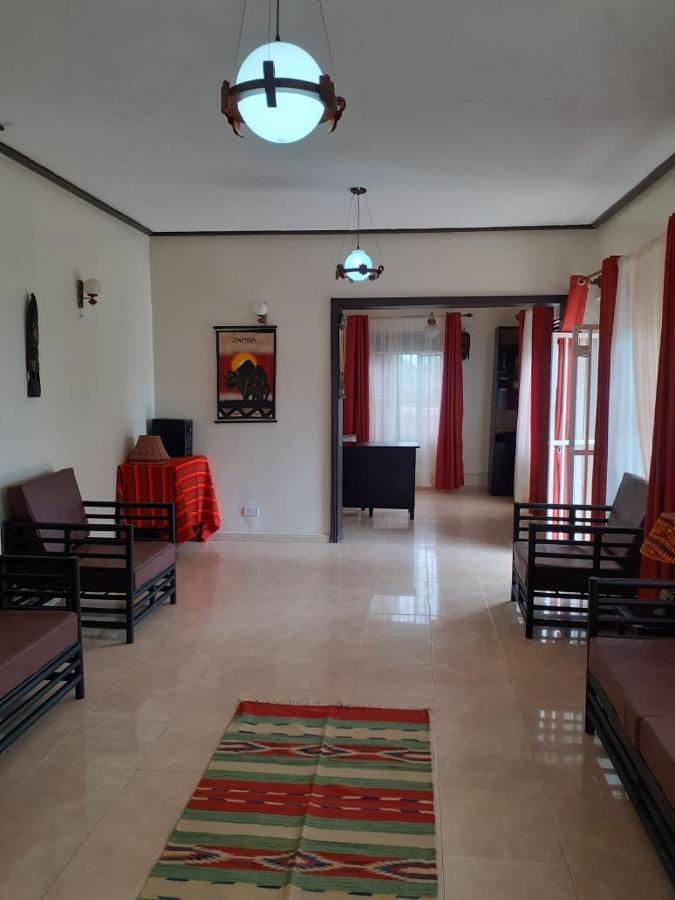 Okra House Hotel Entebbe Ngoại thất bức ảnh